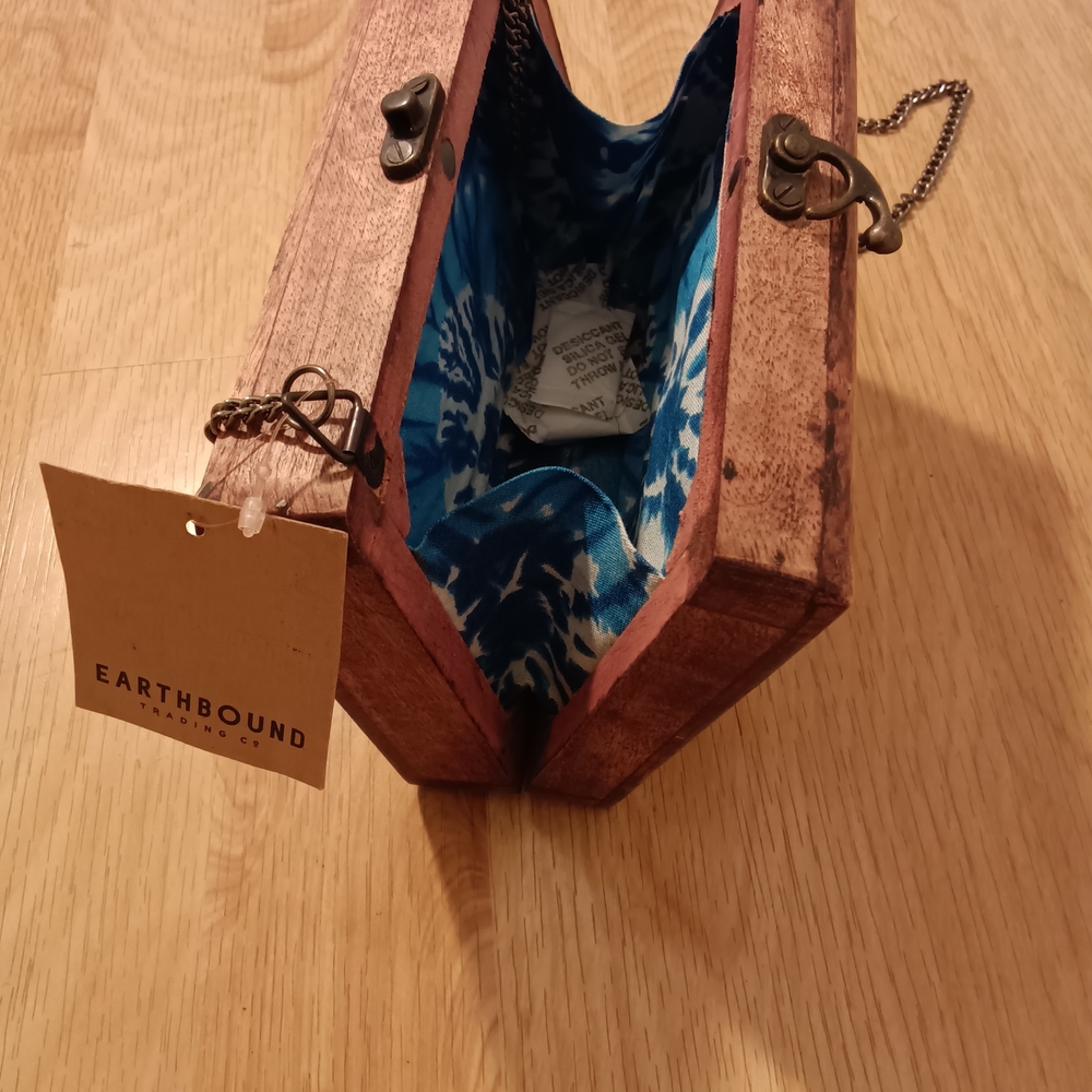 EARTHBOUND Wooden Clutch with Blue Lining - Picture 6 of 8